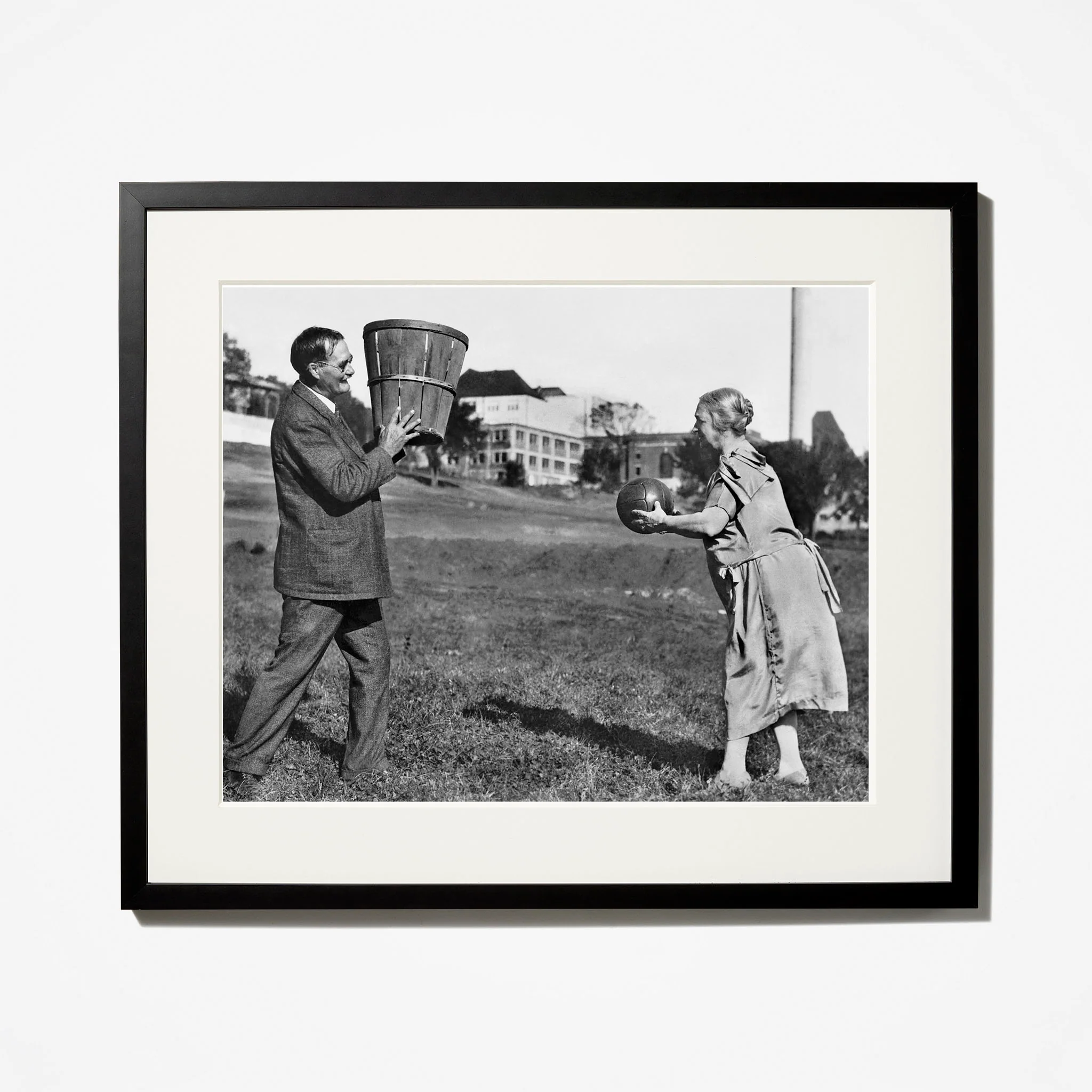 3816-early-basketball-2.webp Early Basketball