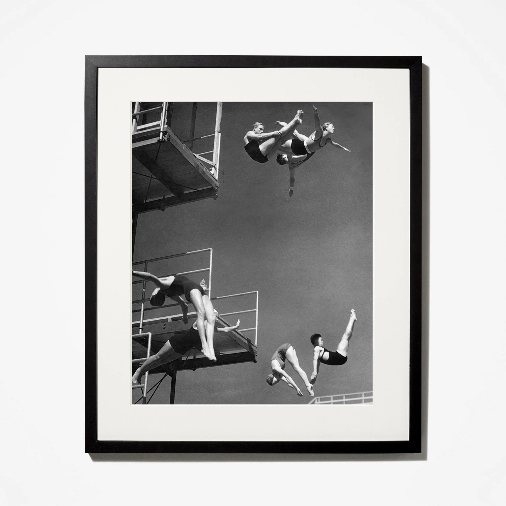 4946-high-divers-2.webp High Divers