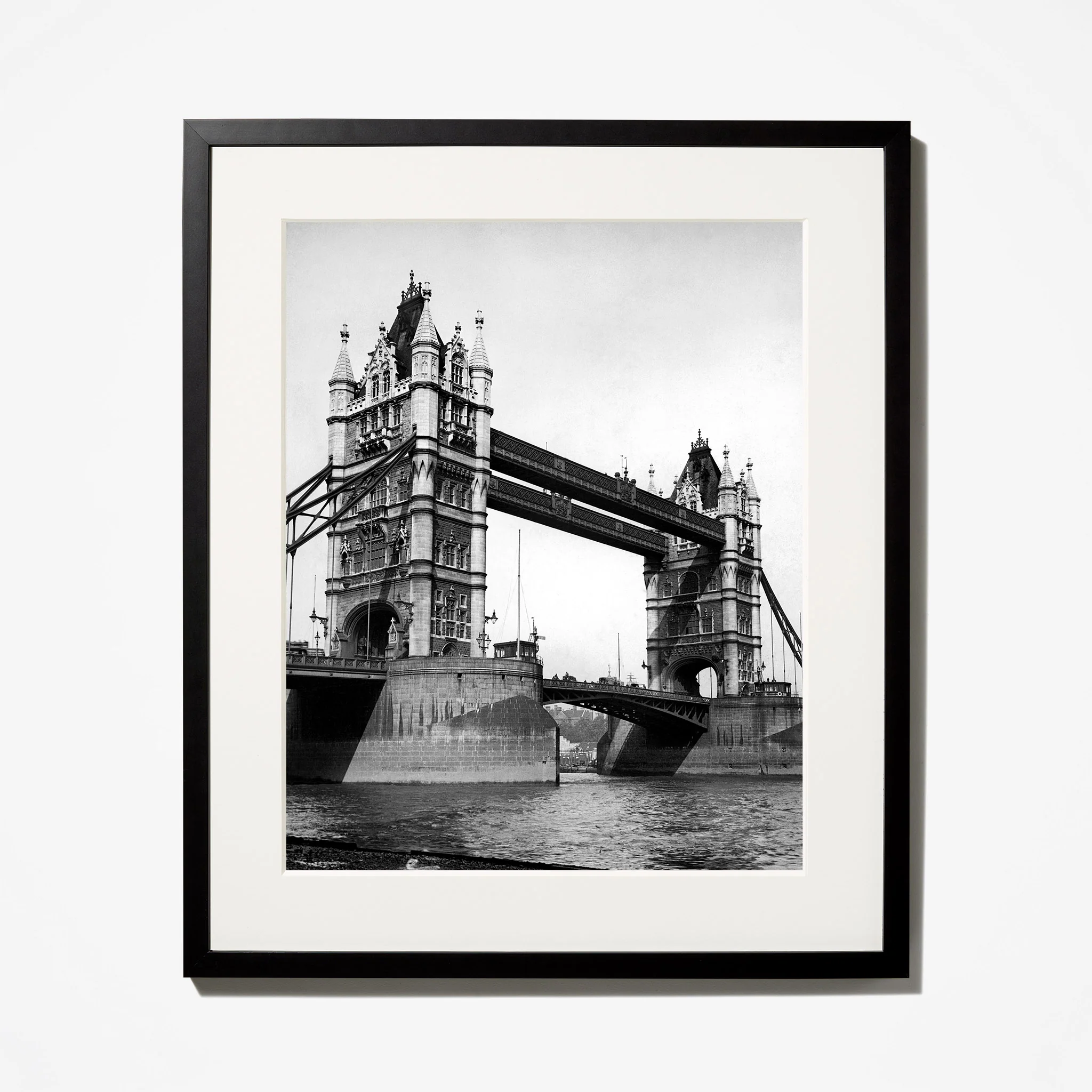 5761-london-tower-bridge-2.webp London Tower Bridge
