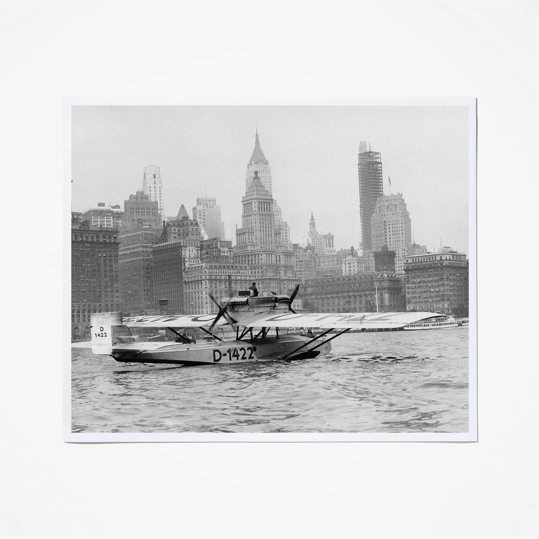 8145-seaplane-in-the-battery-1.webp Seaplane in the Battery
